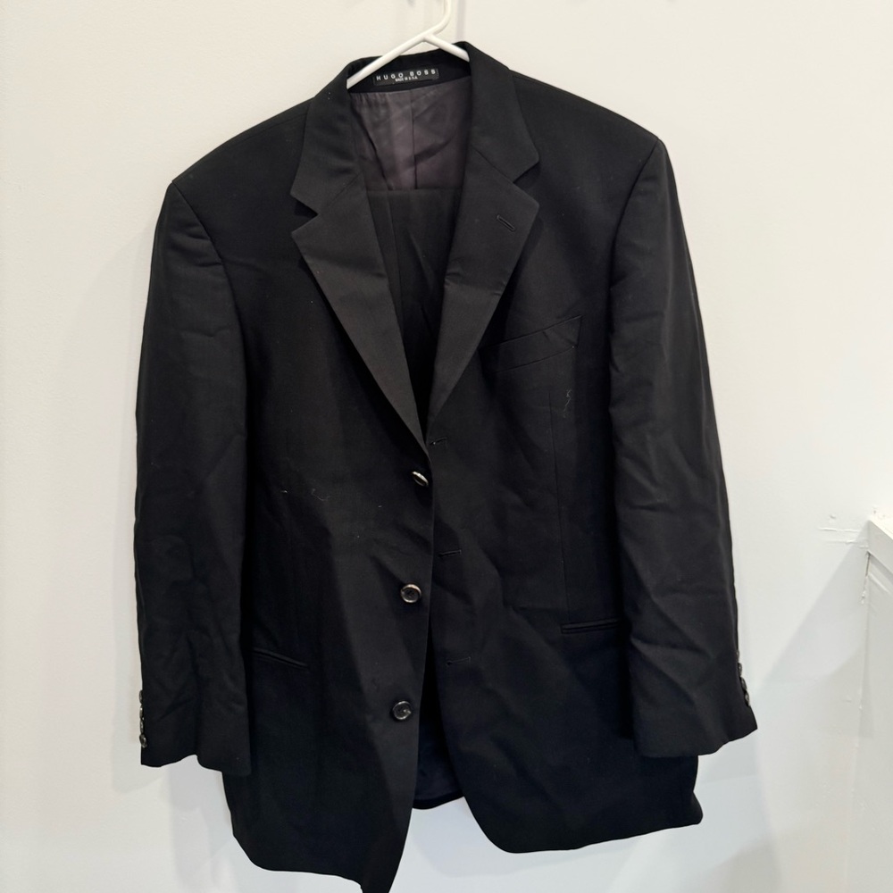 HUGO BOSS SUIT